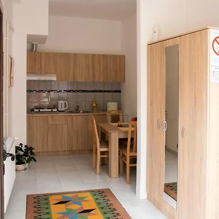 Nilena Apartmani 斯梅代雷沃 外观 照片